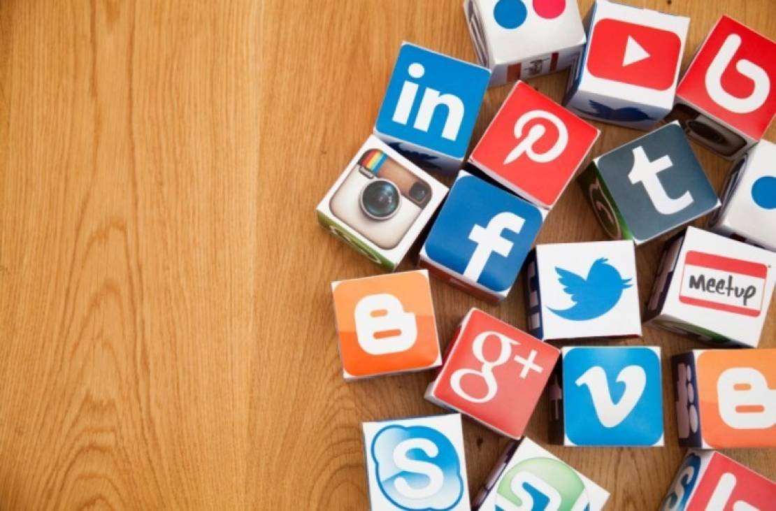مواقع التواصل