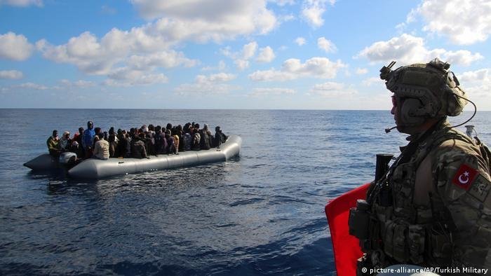 وزير خارجية الاتحاد الاوروبي يحذر من نفوذ تركي على طرق الهجرة في ليبيا