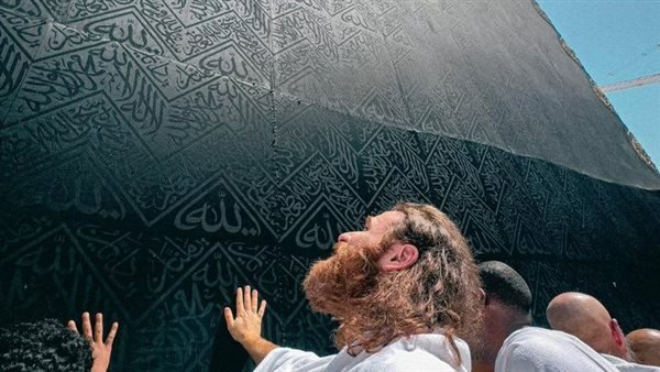 المصارع الكندي سامي زين يزور المسجد الحرام ويؤدي مناسك العمرة 3 المصارع الكندي سامي زين يزور المسجد الحرام ويؤدي مناسك العمرة