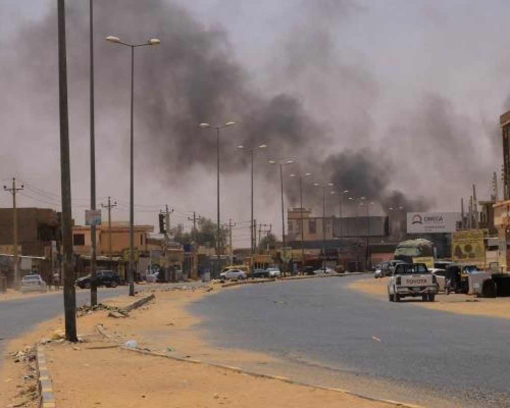 السودان .. تجدد الاشتباكات بالخرطوم بعد انتهاء هدنة وقعها طرفي النزاع في جدة 3 السودان تجدد الاشتباكات في الخرطوم بعد انتهاء هدنة وقعها طرفي النزاع في جدة