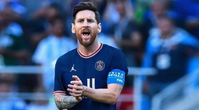اللاعب الأرجنتيني ميسي يهاجم فريقه السابق باريس سان جيرمان 3 اللاعب الأرجنتيني ميسي يهاجم فريقه السابق باريس سان جيرمان