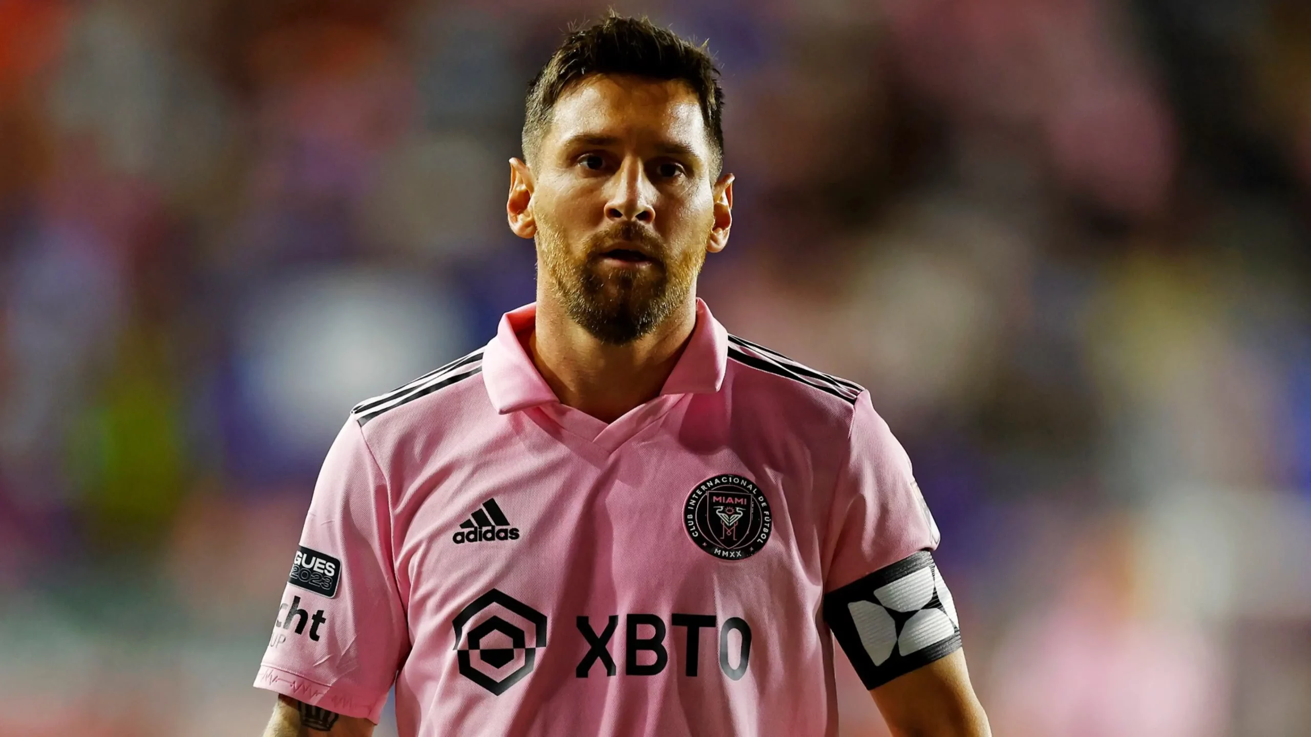 اللاعب الأرجنتيني ميسي يهاجم فريقه السابق باريس سان جيرمان 2 اللاعب الأرجنتيني ميسي يهاجم فريقه السابق باريس سان جيرمان
