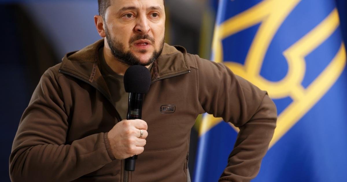 صحيفة أمريكية .. سياسيين غربيين يحثون كييف على إجراء انتخابات رئاسية وبرلمانية رغم الأحكام العرفية