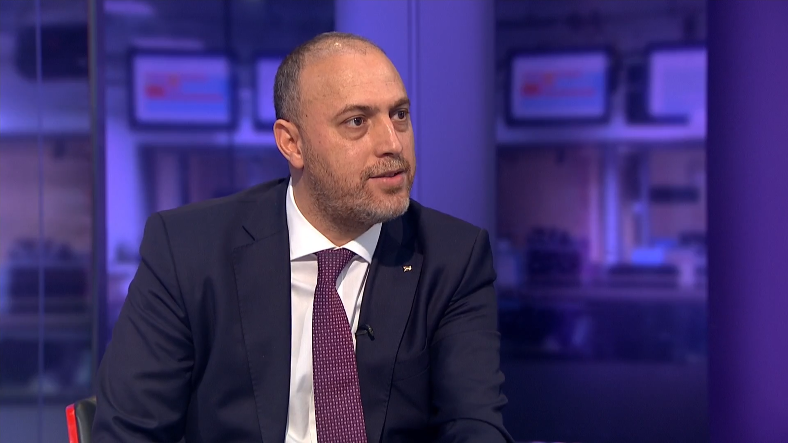 حسام زملط سفير فلسطين لدى لندن يفضح الإعلام الغربي في التعاطي مع القضية الفلسطينية