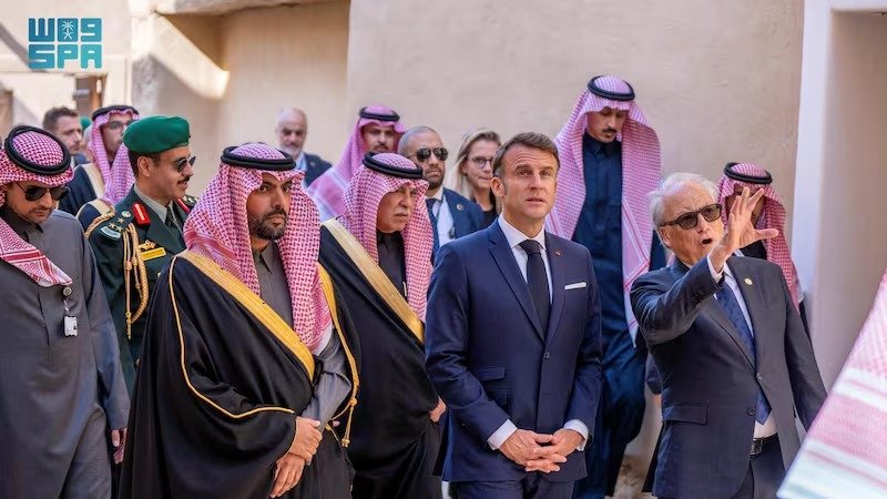 ايمانيول ماكرون