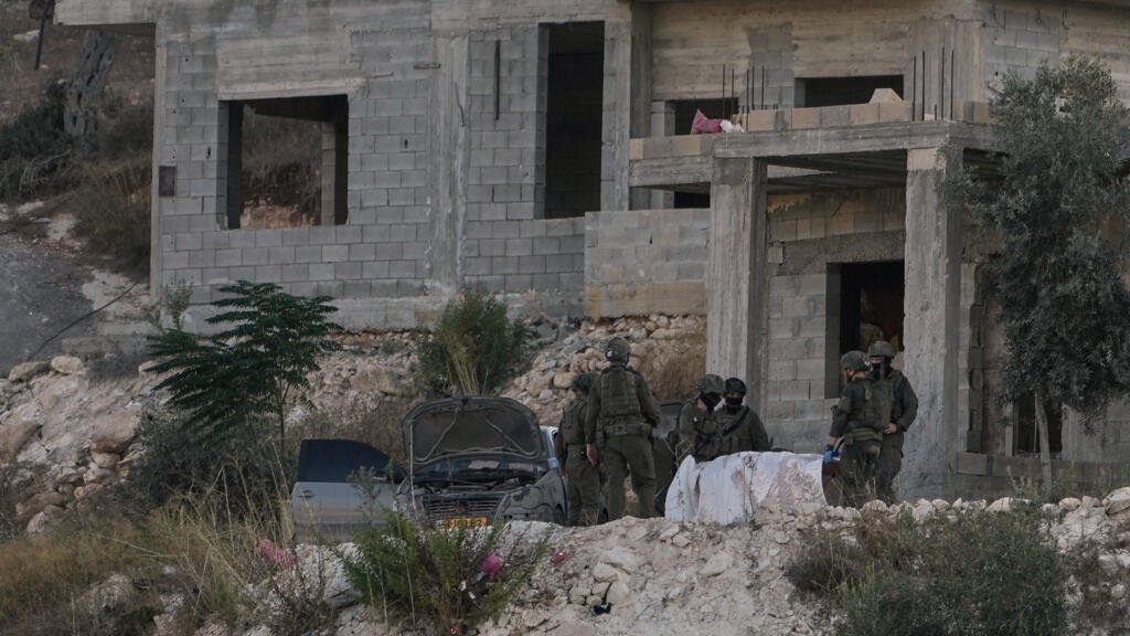 قتل ثلاثة أشخاص في غارة جوية إسرائيلية نادرة على جنين