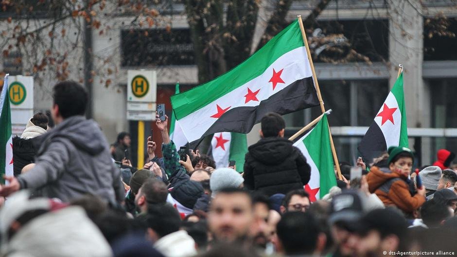 ألمانيا تدرس إلغاء الحماية الثانوية لنصف مليون سوري بعد انتخابات سبتمبر 2026