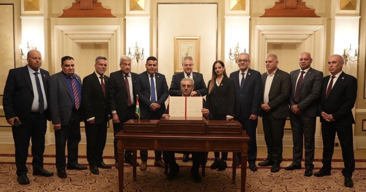 لجنة إدارة غزة في القاهرة بلا مهام وتكاليف تتراكم
