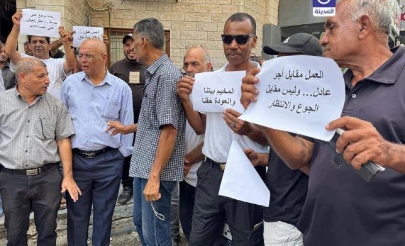 فعاليات فلسطينية تطالب بوقف تقليصات "أونروا" وضمان حقوق النازحين