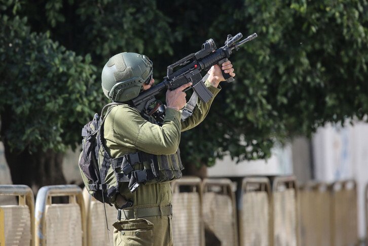 تصعيد عسكري إسرائيلي في الضفة الغربية: اعتقال 3 فلسطينيين واقتحامات واسعة لبلدات قرب رام الله والقدس